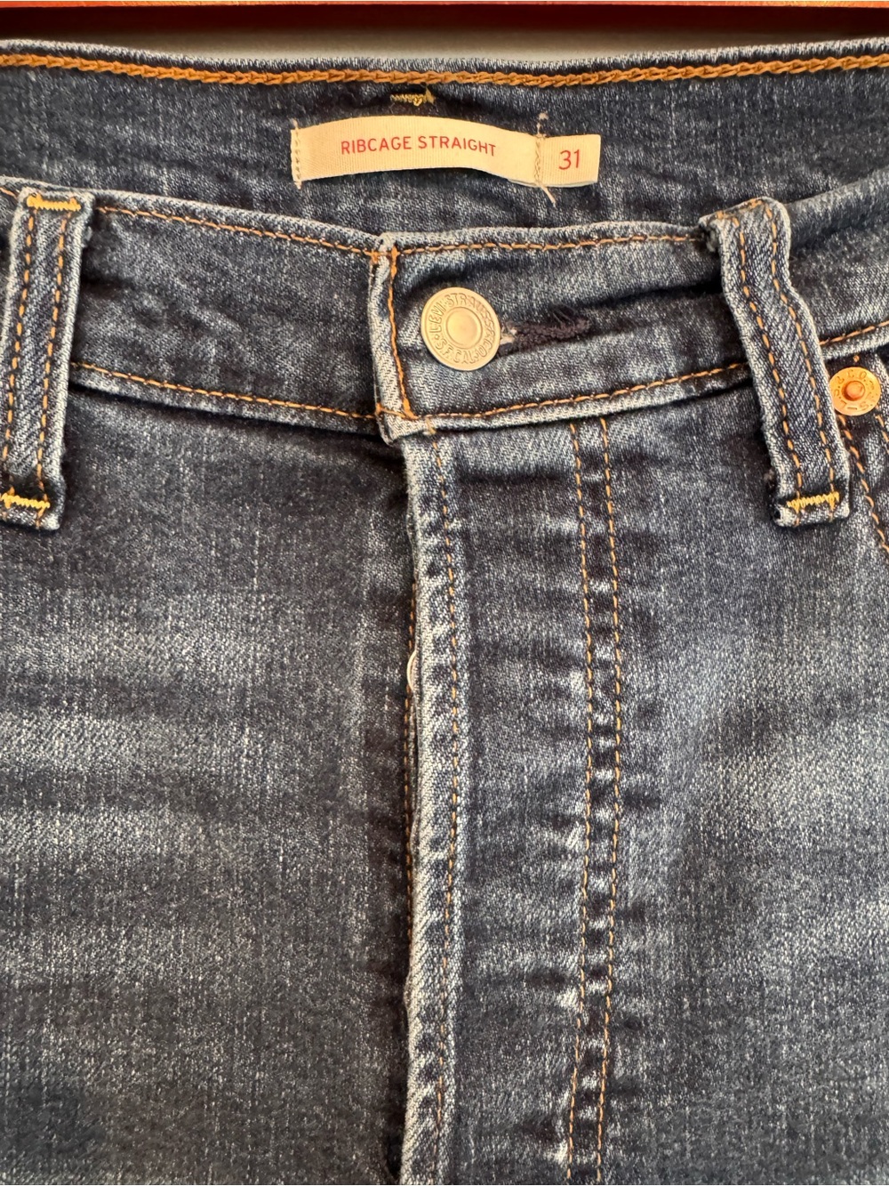 Levi’s Ribcage Straight Button Fly - Picture 3 of 7
